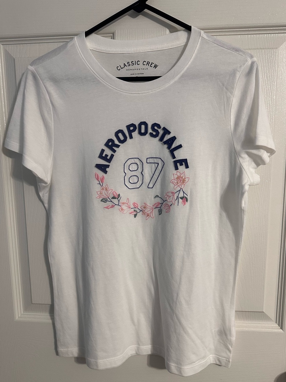 Aeropostale White Floral Logo Tee - Pink Accent women’s XL